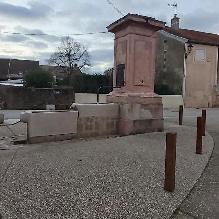 Le Gite Et Puits C'Est Tout Prety Экстерьер фото